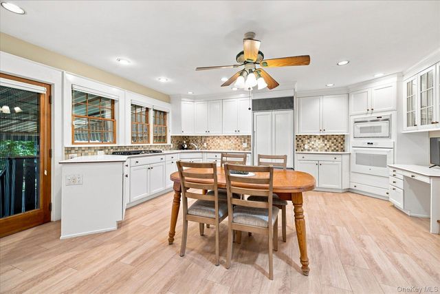 72 Broadway, Rockville Centre, NY 11570