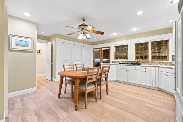 72 Broadway, Rockville Centre, NY 11570