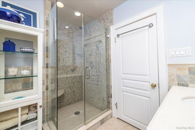 72 Broadway, Rockville Centre, NY 11570