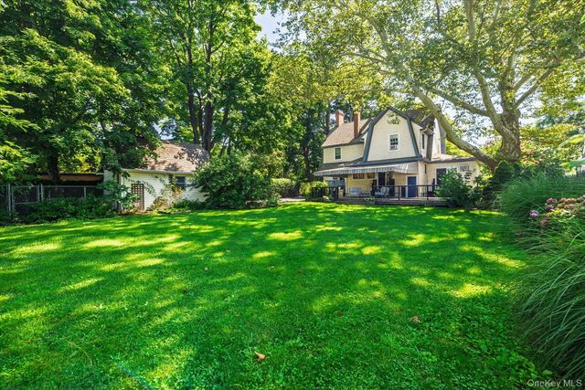 72 Broadway, Rockville Centre, NY 11570