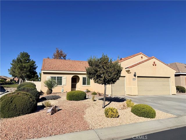 19422 Royal Oaks, Apple Valley, CA 92308