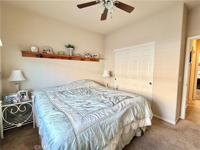 19422 Royal Oaks, Apple Valley, CA 92308