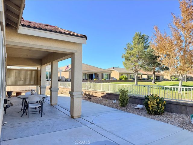 19422 Royal Oaks, Apple Valley, CA 92308