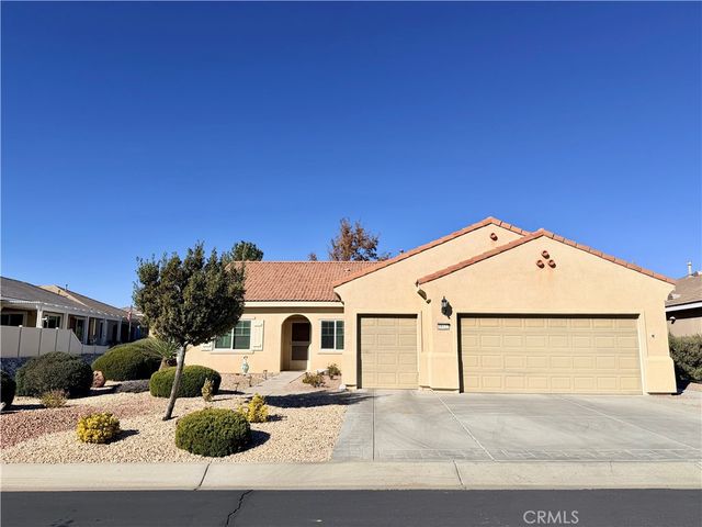 19422 Royal Oaks, Apple Valley, CA 92308