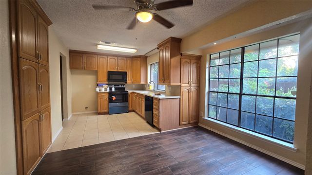 1117 Blue Carriage Lane N, Fort Worth, TX 76120