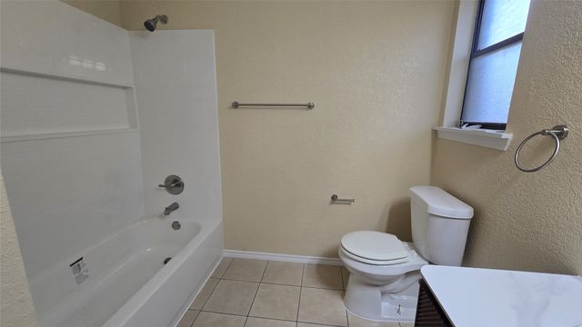 1117 Blue Carriage Lane N, Fort Worth, TX 76120