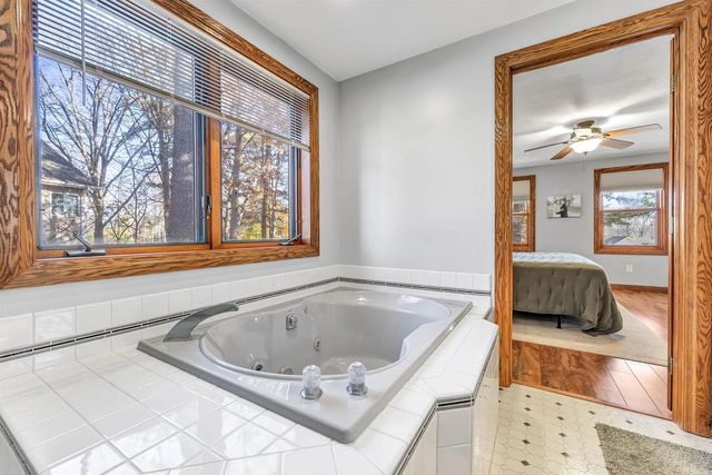 2074 BRADBURY LANE, Green Bay, WI 54313