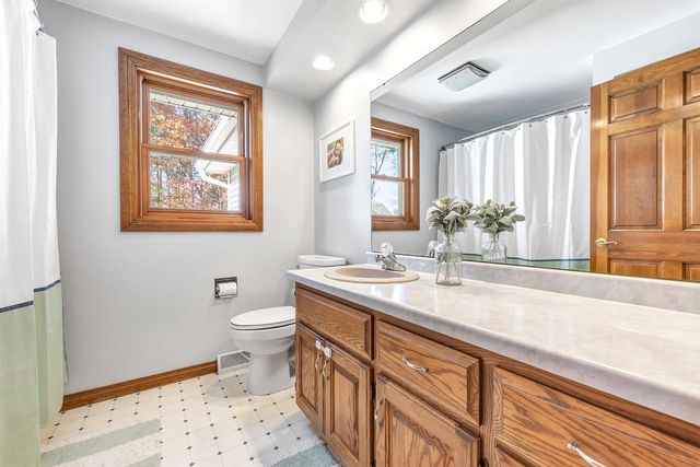 2074 BRADBURY LANE, Green Bay, WI 54313