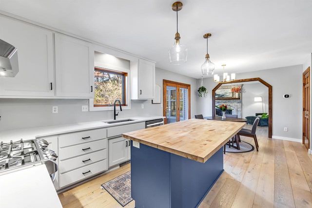 2074 BRADBURY LANE, Green Bay, WI 54313