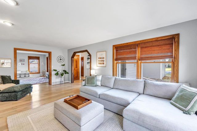 2074 BRADBURY LANE, Green Bay, WI 54313