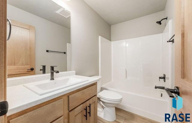 121 S Peaceful Ave Avenue, Brandon, SD 57005