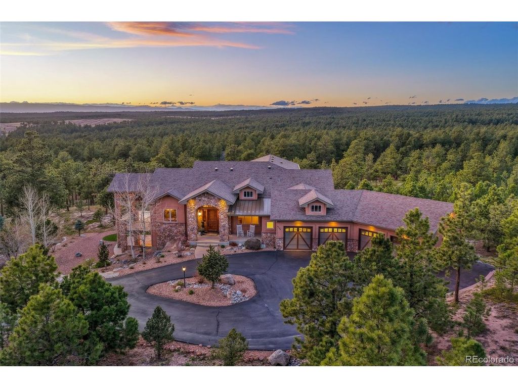 4740 Foxchase Way, Colorado Springs, CO 80908