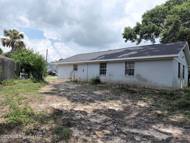 11065 E Dogwood Drive, Gulfport, MS 39503