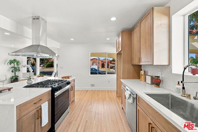 1418 W 93rd Street, Los Angeles, CA 90047