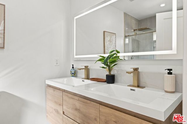 1418 W 93rd Street, Los Angeles, CA 90047