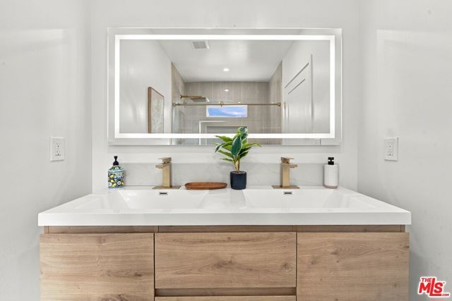 1418 W 93rd Street, Los Angeles, CA 90047