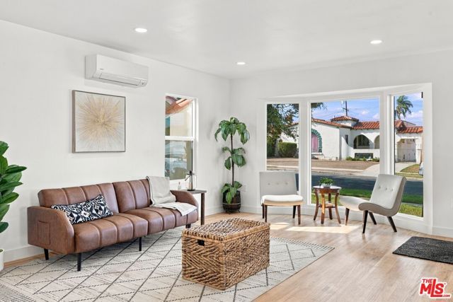 1418 W 93rd Street, Los Angeles, CA 90047