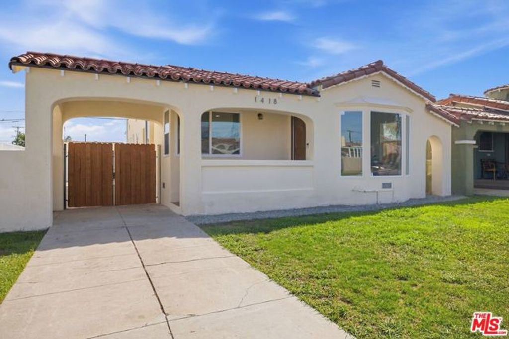 1418 W 93rd Street, Los Angeles, CA 90047