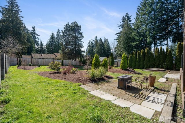 2003 SW 304th Street, Federal Way, WA 98023