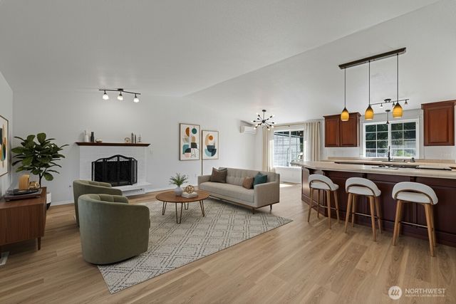 2003 SW 304th Street, Federal Way, WA 98023