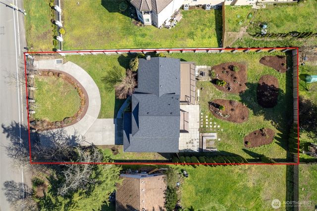 2003 SW 304th Street, Federal Way, WA 98023