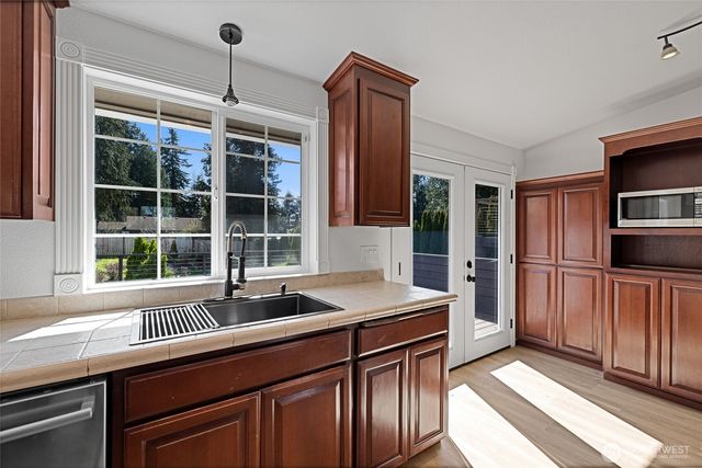 2003 SW 304th Street, Federal Way, WA 98023