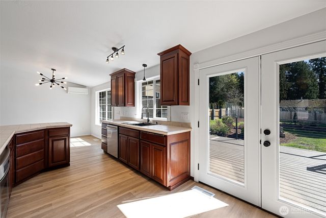 2003 SW 304th Street, Federal Way, WA 98023