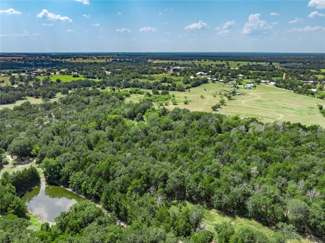 171 Mcneal Street, Carmine, TX 78932