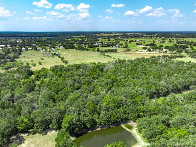 171 Mcneal Street, Carmine, TX 78932