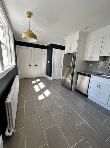 35 Amherst St 2, Boston, MA 02131