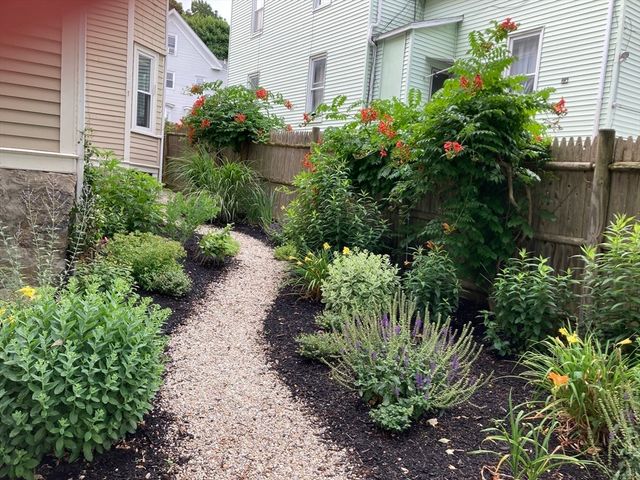 35 Amherst St 2, Boston, MA 02131