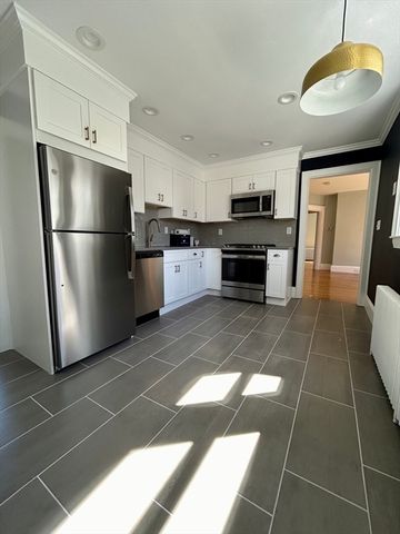 35 Amherst St 2, Boston, MA 02131