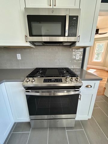 35 Amherst St 2, Boston, MA 02131