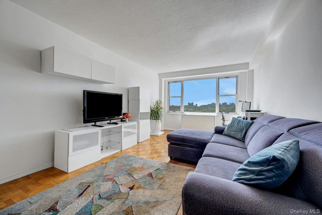 2400 Johnson Avenue 4G, Bronx, NY 10463