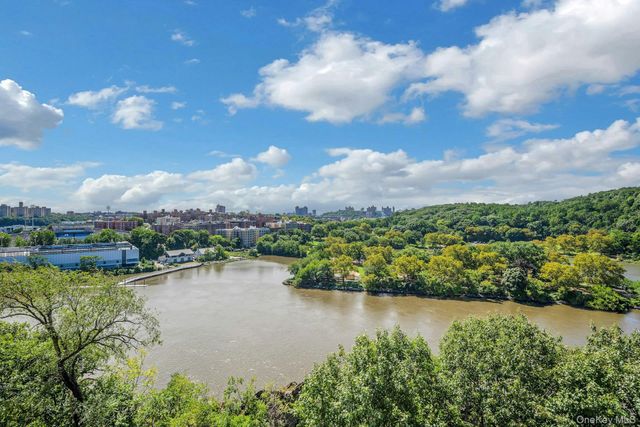 2400 Johnson Avenue 4G, Bronx, NY 10463