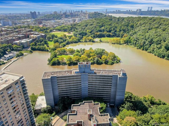 2400 Johnson Avenue 4G, Bronx, NY 10463