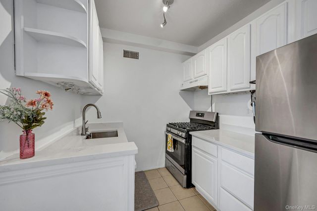 2400 Johnson Avenue 4G, Bronx, NY 10463