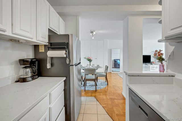 2400 Johnson Avenue 4G, Bronx, NY 10463