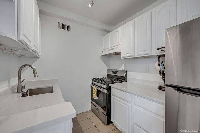 2400 Johnson Avenue 4G, Bronx, NY 10463