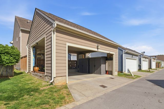 3014 Bienville Dr, Smyrna, TN 37167