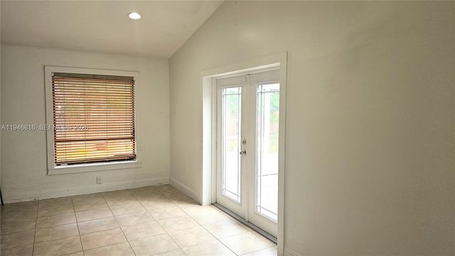 10351 SW 49th St Main, Miami, FL 33165