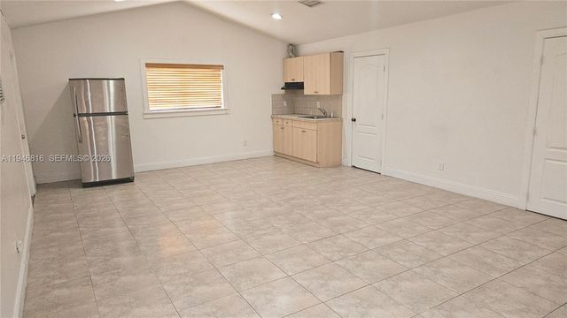 10351 SW 49th St Main, Miami, FL 33165