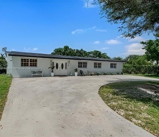 10351 SW 49th St Main, Miami, FL 33165