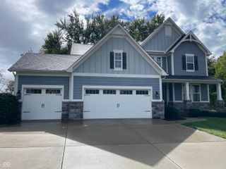 3271 Gray Hawk Drive, Columbus, IN 47201