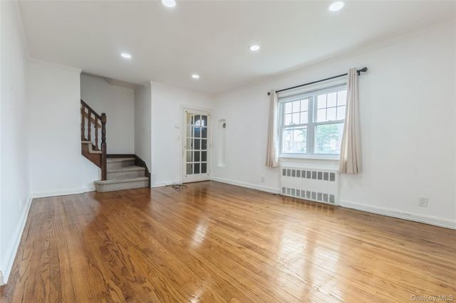 7548 183rd Street, Fresh Meadows, NY 11366