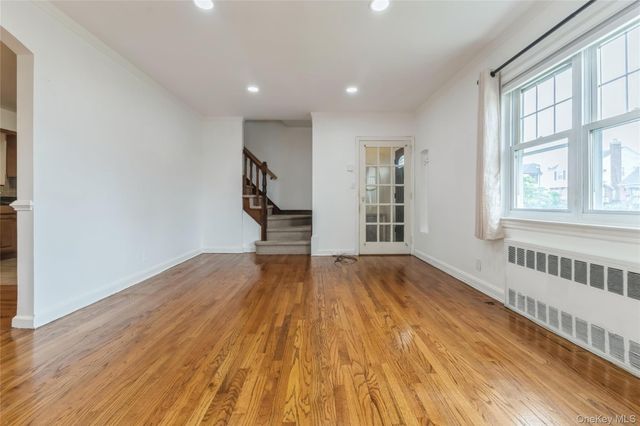 7548 183rd Street, Fresh Meadows, NY 11366
