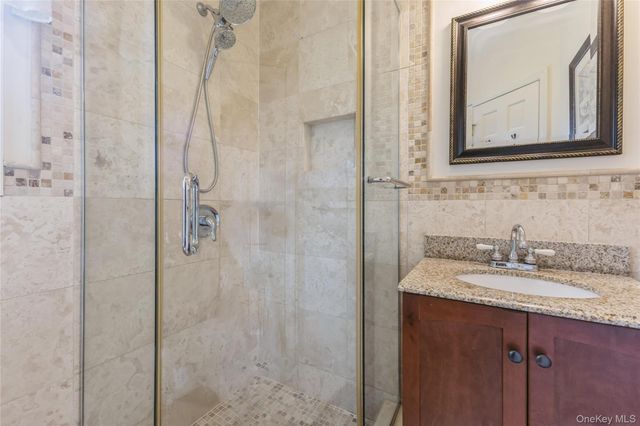 7548 183rd Street, Fresh Meadows, NY 11366