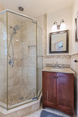 7548 183rd Street, Fresh Meadows, NY 11366