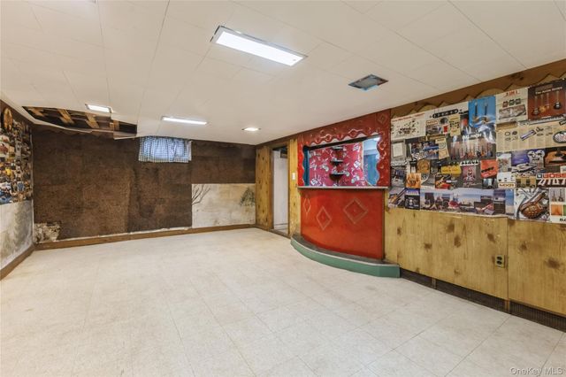 7548 183rd Street, Fresh Meadows, NY 11366