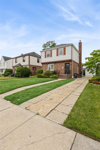 7548 183rd Street, Fresh Meadows, NY 11366